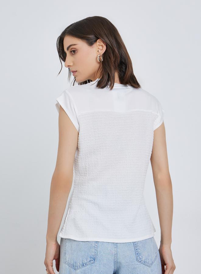 تايك تو بلوزة مستديرة بياقة عادية بقصة منتظمة وملمس مميز - Image 4