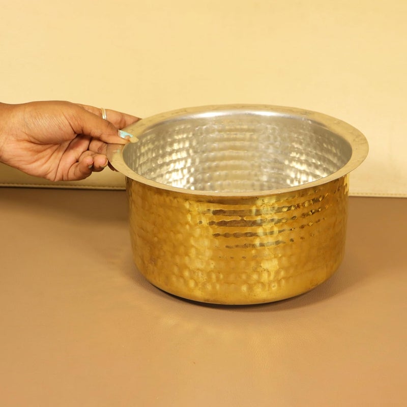 Putrika Brass Utensil Hammered Vadi Chatti with TIN CoatingTopeKitchenWarecookwareBrass PathiramPatilasTapeliPeetalSarva SattiBhagoni SetHammered Vadi Chatti Size 7 - Image 4