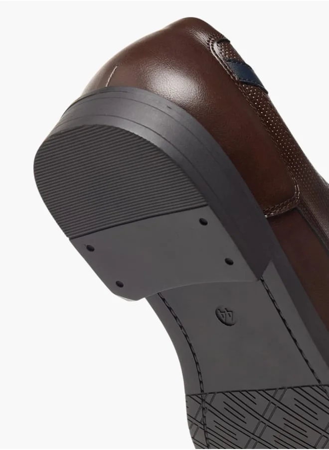 ال بي ال من شو اكسبرس Mens Textured Derby Shoes With Lace-Up Closure