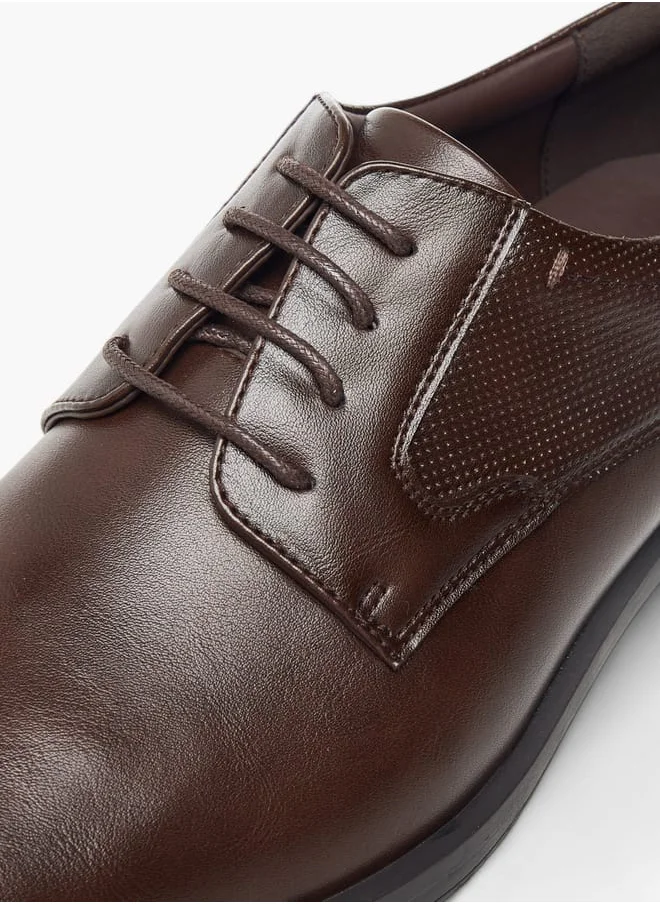 ال بي ال من شو اكسبرس Mens Textured Derby Shoes With Lace-Up Closure
