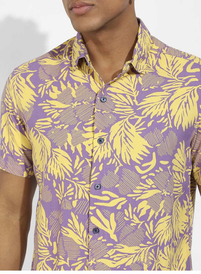 كامبوس سوترا Men's Lavender & Yellow Contrast Foliage Shirt
