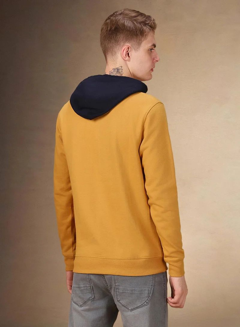 دينيس لينغو Men's Mustard Polyester Blend Colour Blocked Regular Fit Sweatshirt