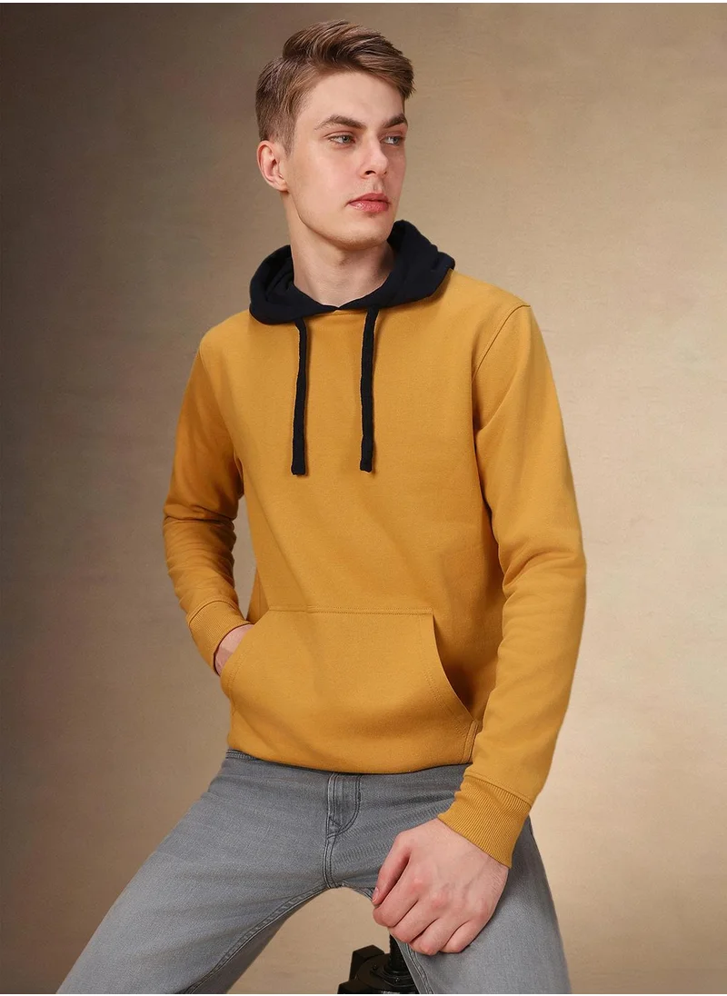 دينيس لينغو Men's Mustard Polyester Blend Colour Blocked Regular Fit Sweatshirt