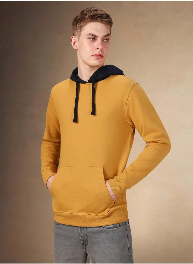دينيس لينغو Men's Mustard Polyester Blend Colour Blocked Regular Fit Sweatshirt