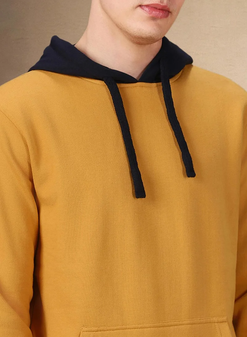 دينيس لينغو Men's Mustard Polyester Blend Colour Blocked Regular Fit Sweatshirt