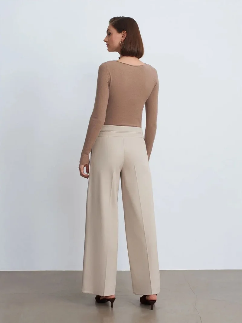 ديلفين DILVIN High-Waist Wide-Leg Crepe Trousers