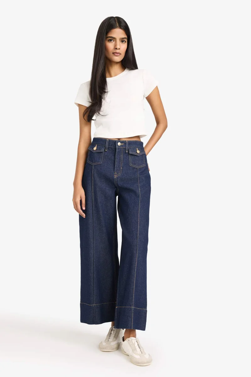 ديفاكتو Short Wide Leg Crop Fit Denim Trousers