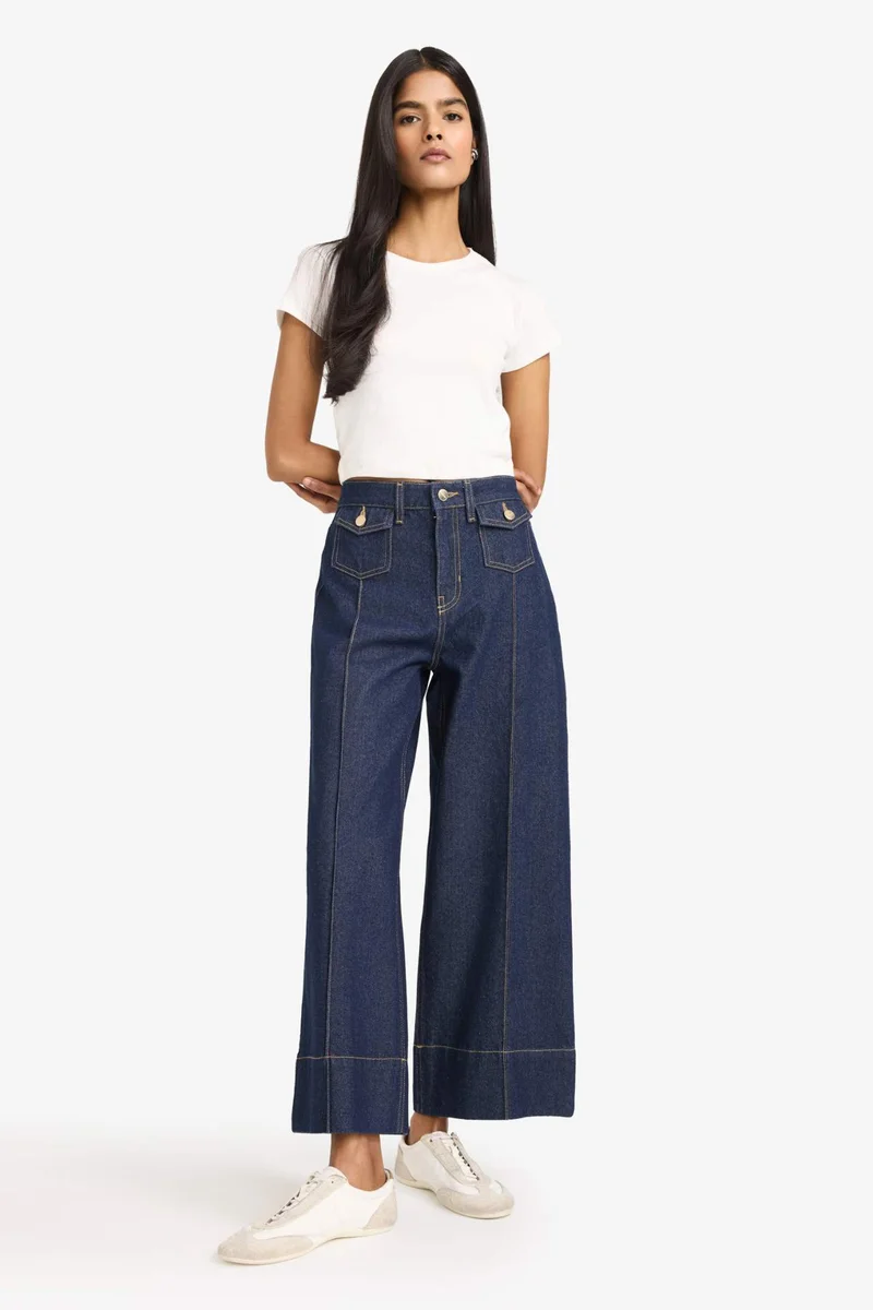 ديفاكتو Short Wide Leg Crop Fit Denim Trousers