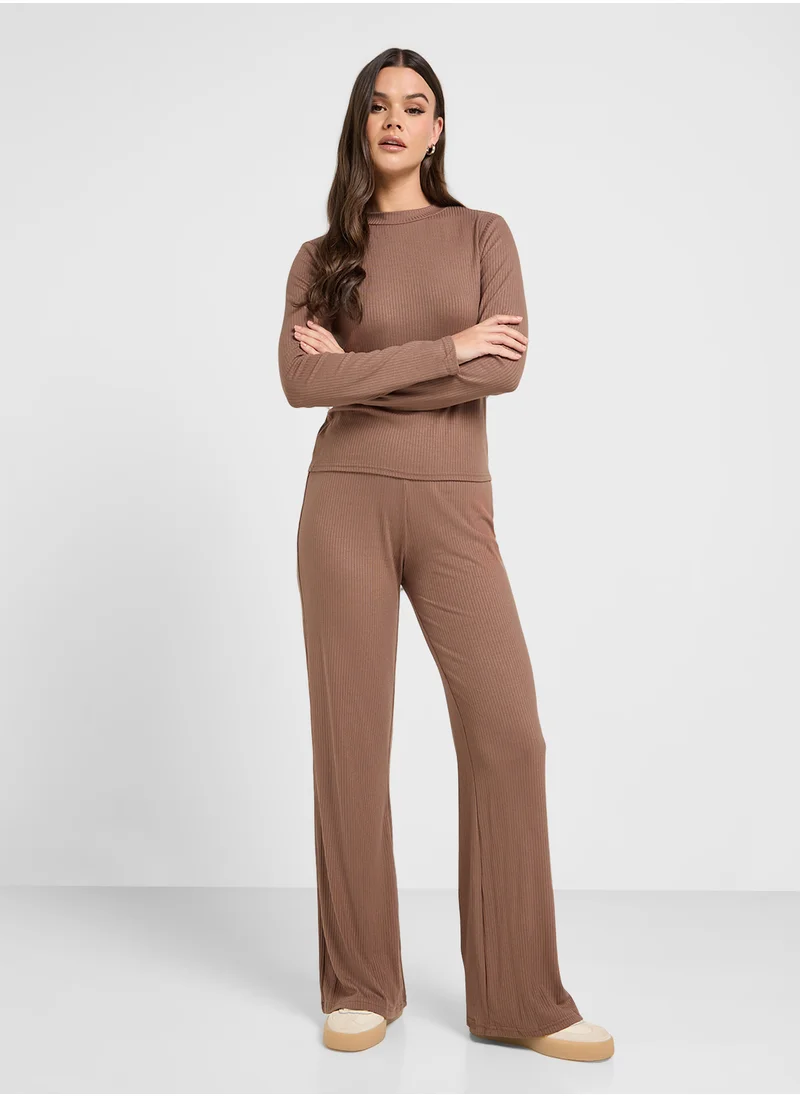 جينجر Ribbed Jersey Fitted Top & Flared Pant Set