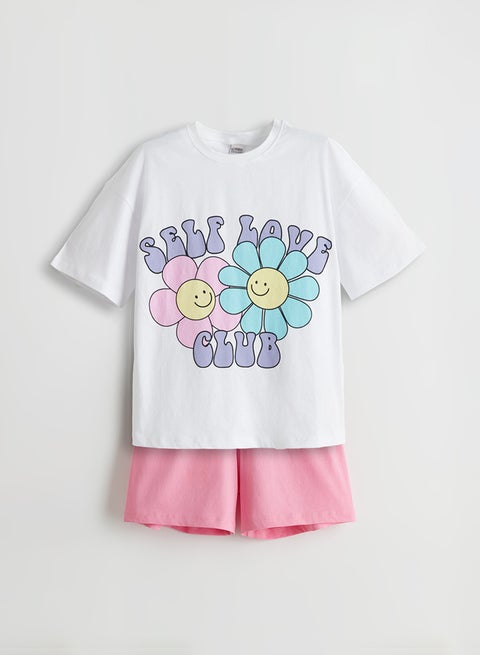 طقم بيجامة صيفي قصير مزخرف بالورود بياقة دائرية للفتيات