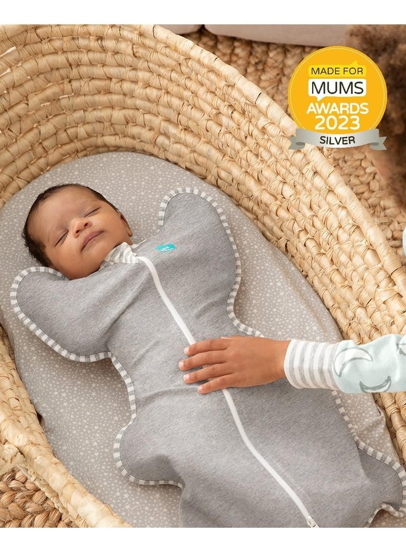 لاف تو دريم بطانية قماط أساسية لحديثي الولادة من 0 إلى 6 أشهر للفتيات والفتيان، 1.0 حقيبة نوم للأطفال مزودة بأذرع توفر نومًا مريحًا وهادئًا، نسيج قطني رمادي - Image 4