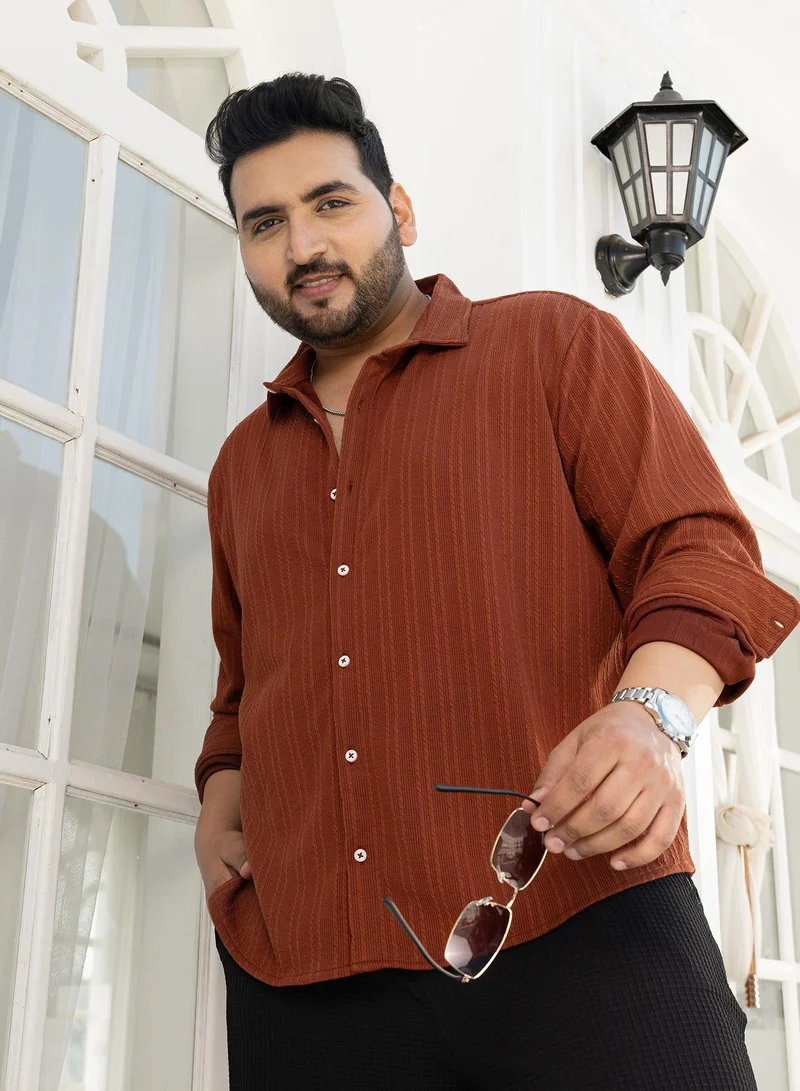 انستافاب بلس قميص رجالي مقاس كبير بنقشة مضلعة بلون بني محمر