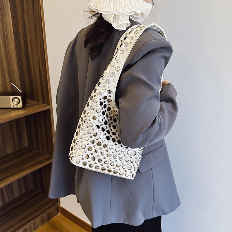 Fashion Handbags For Women 2025 Spring New Casual Bucket Bag Personalized Trendy Cool Polka Dot Rivet Armpit Bag - Image 3