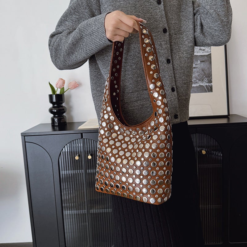 Fashion Handbags For Women 2025 Spring New Casual Bucket Bag Personalized Trendy Cool Polka Dot Rivet Armpit Bag - Image 4