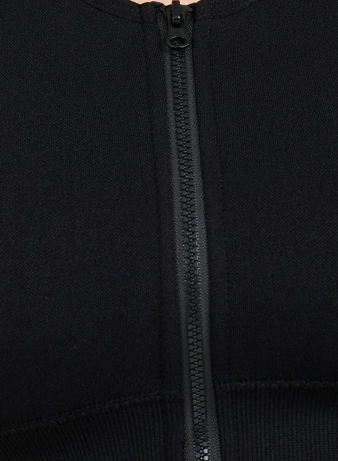 Styli Front Zip Seamless Knit Detail Sports Bra