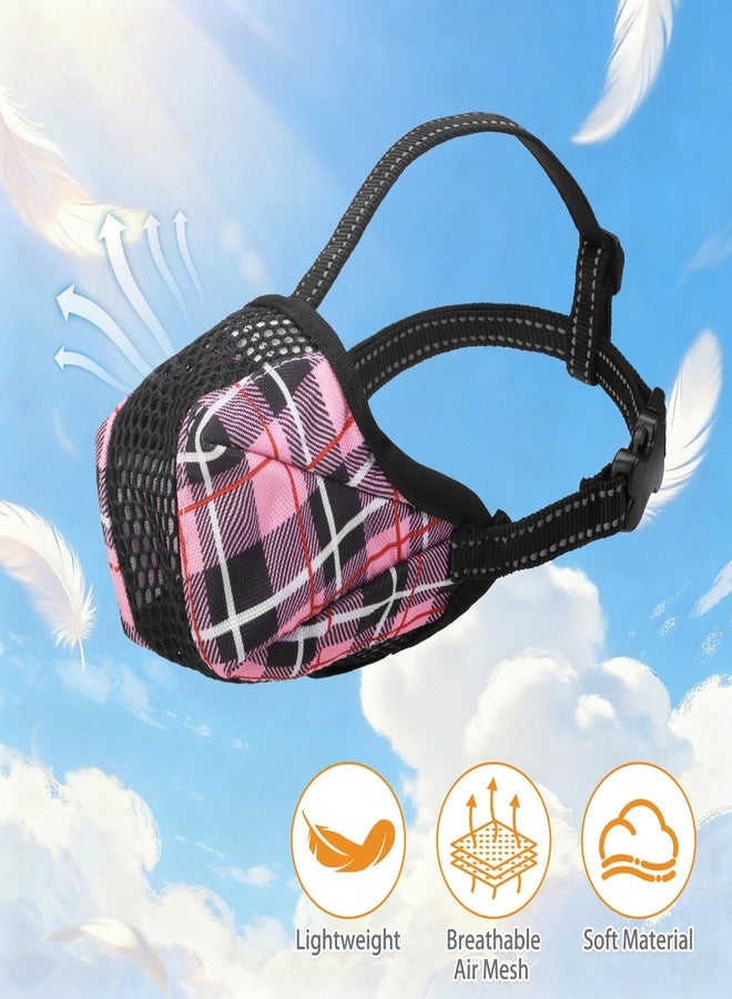 كولتيل كمامة كولتايل للكلاب، كمامة ناعمة للكلاب الصغيرة والمتوسطة والكبيرة الحجم لمنع النباح والتنظيف والعض، كمامة شبكية عاكسة قابلة للتعديل تسمح بالتنفس واللهث والشرب، بنقشة مربعات وردية - Image 4
