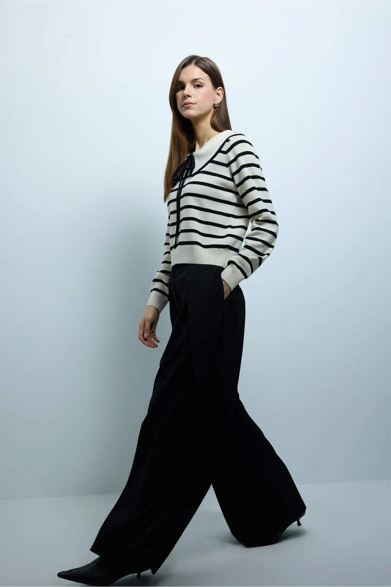 ديفاكتو Relax Fit Wide Leg Trousers