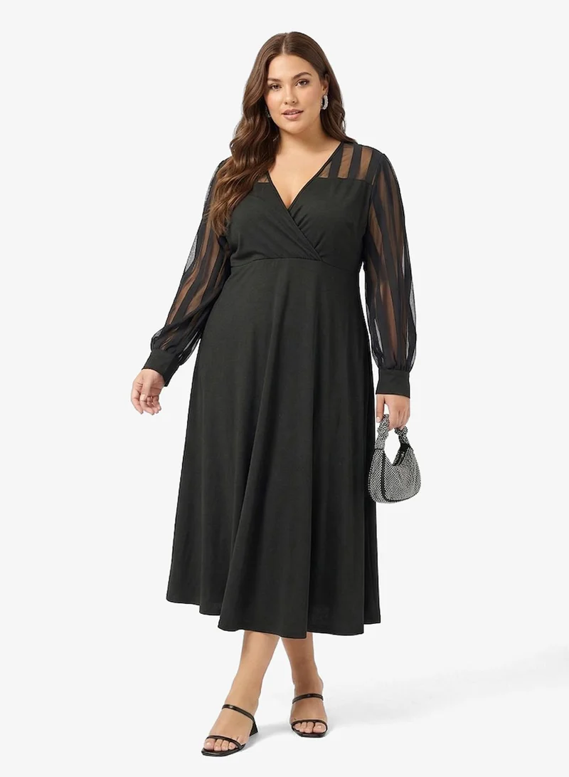 ايلا بلس فستان - بأكمام شفافة