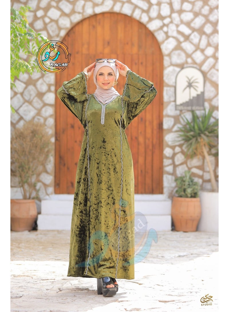 Women's luxurious velvet abaya for receiving guests and going out – elegant and comfortable design with high-quality cotton fabric. - Image 3