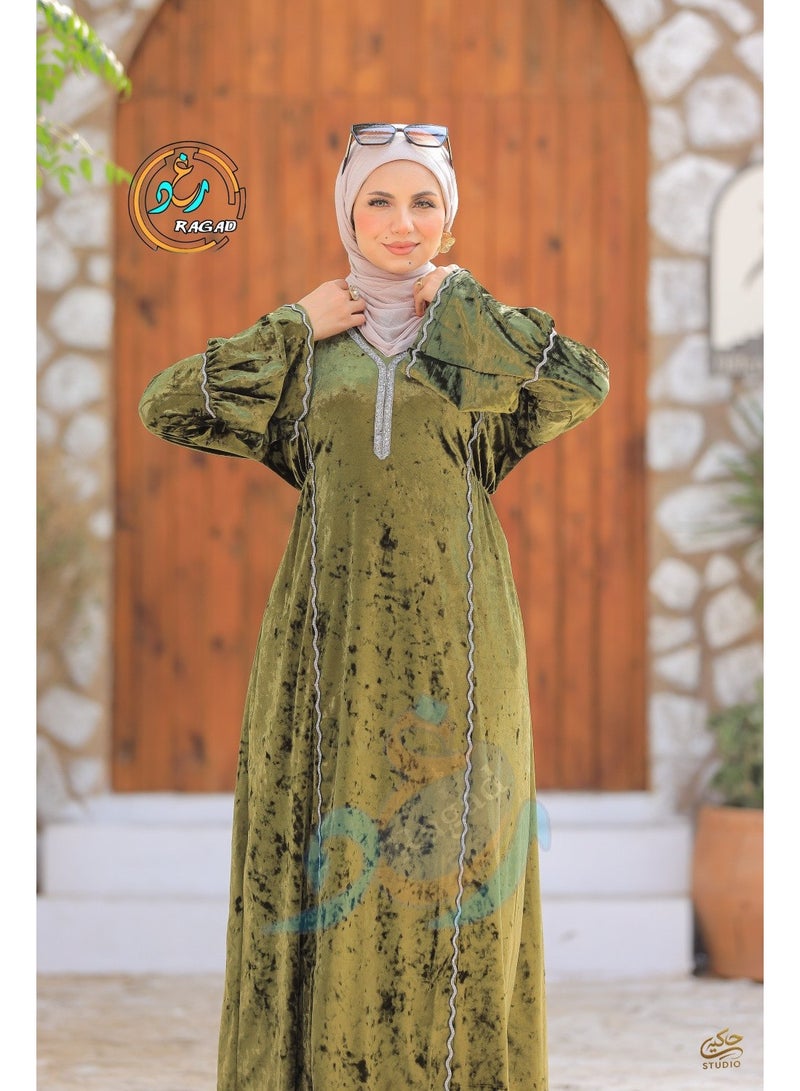 Women's luxurious velvet abaya for receiving guests and going out – elegant and comfortable design with high-quality cotton fabric. - Image 5