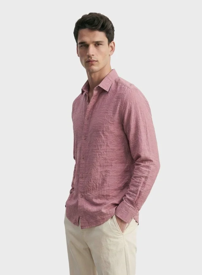 The Indian Garage Co Men Regular Fit Textured Cutaway Collar Full Sleeves Shirt