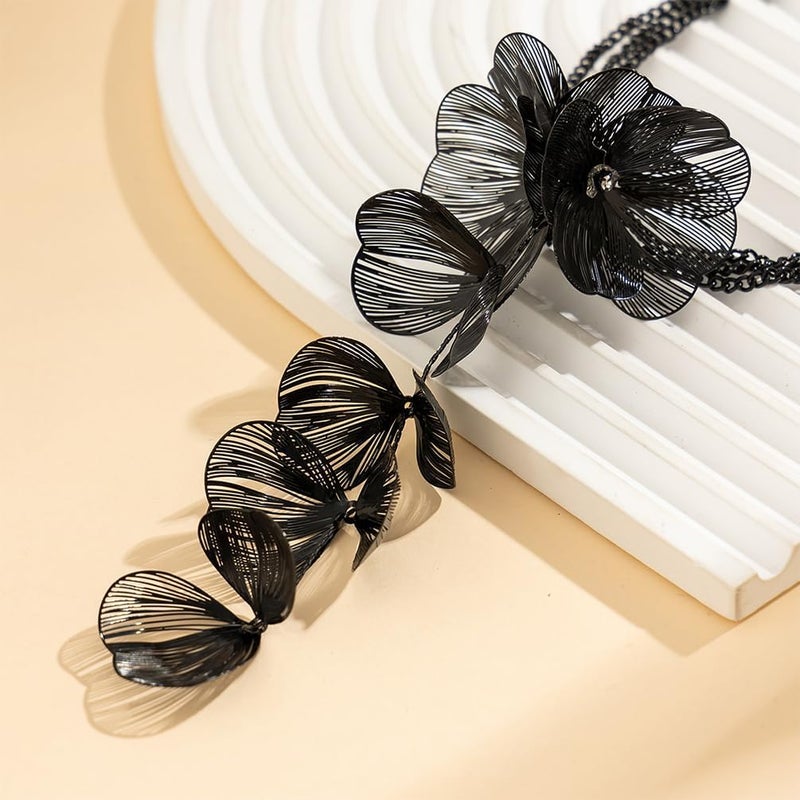 Golden Leaf Choker: Black Ginkgo Leaf Pendant - Unique Aesthetic Tassel Bohemian Necklace for Women Beach Party Festival Use - Image 5