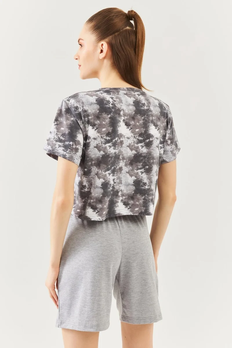 Butikgiz Batik Gray Oversize Comfortable Cotton Combed Crew Neck Short Sleeve Basic Crop T-Shirt