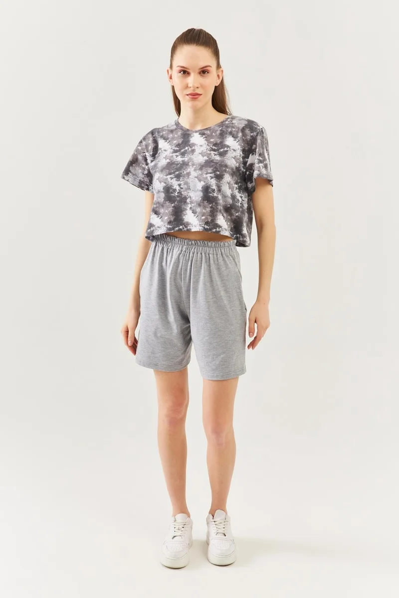 Butikgiz Batik Gray Oversize Comfortable Cotton Combed Crew Neck Short Sleeve Basic Crop T-Shirt