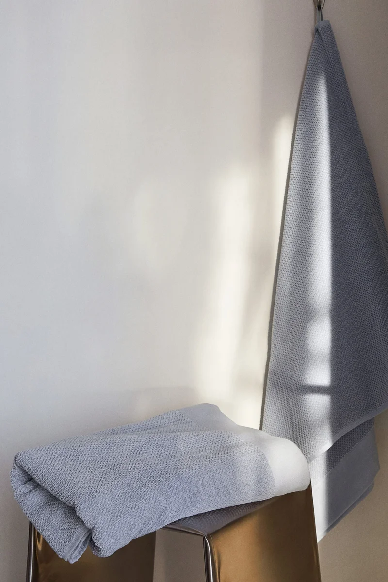 اتش اند ام منشفة استحمام من التيري القطني