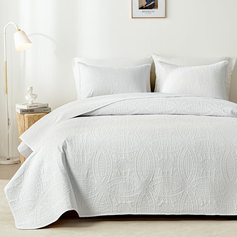 akkialla Queen Quilt Bedding Set White Ultrasonic Full/Queen Quilt Set Lightweight Soft Bedspread Coverlet Modern Style Coin Pattern Bed Cover for All Seasons 3 Piece(1 Quilt 2 Pillow Shams) - Image 1
