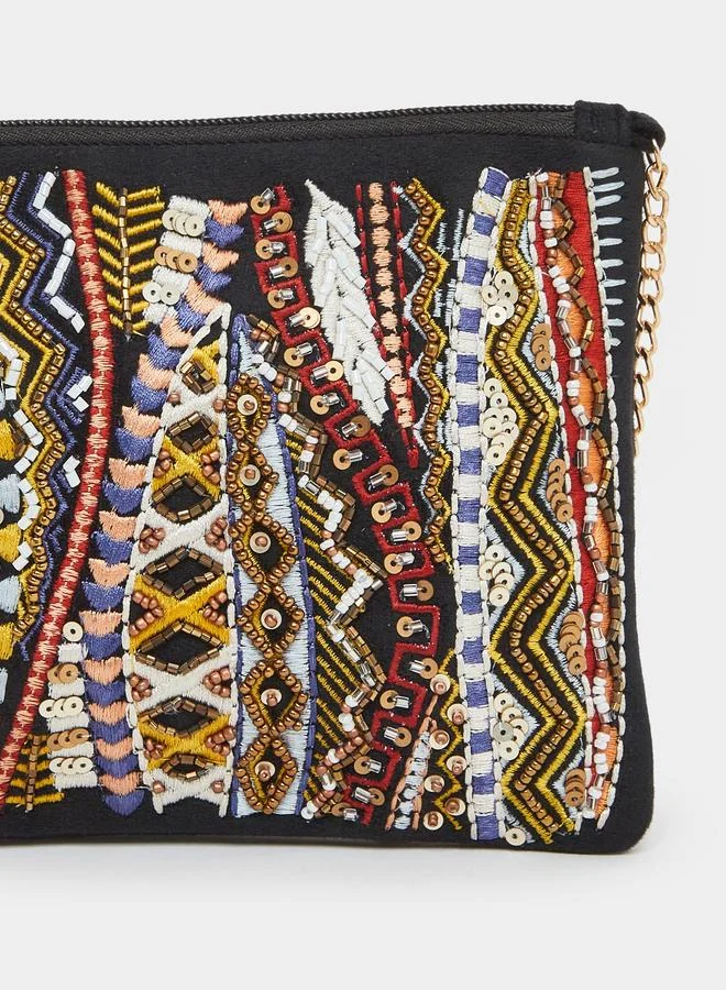 ستايلي شنطة كلاتش منمقة بالخرز مع حزام بنمط سلسلة