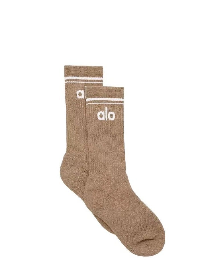 alo Dry Cushion Ankle Socks Moisture-Wicking, Breathable, and Durable Socks for Comfort and Performance - Image 1