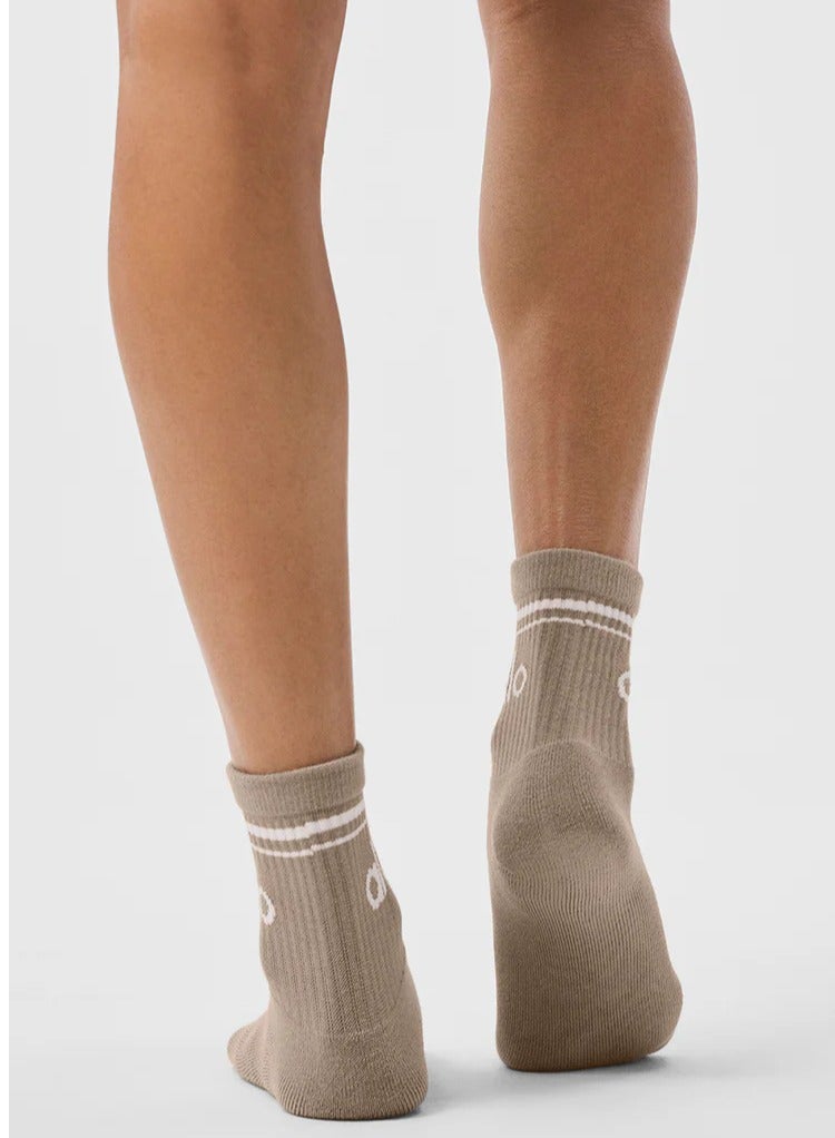 alo Dry Cushion Ankle Socks Moisture-Wicking, Breathable, and Durable Socks for Comfort and Performance - Image 4