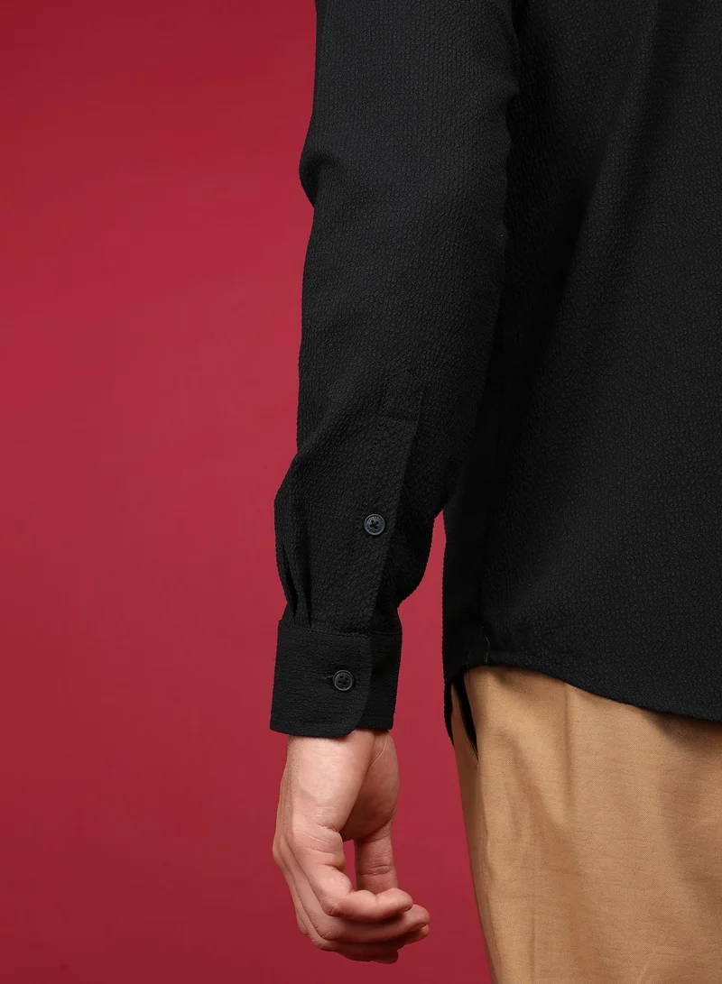 Campus Sutra Men's Midnight Black Embossed Micro Check Shirt | قميص بأكمام طويلة | نمط سادة | ملابس غير رسمية | طوق منتشر