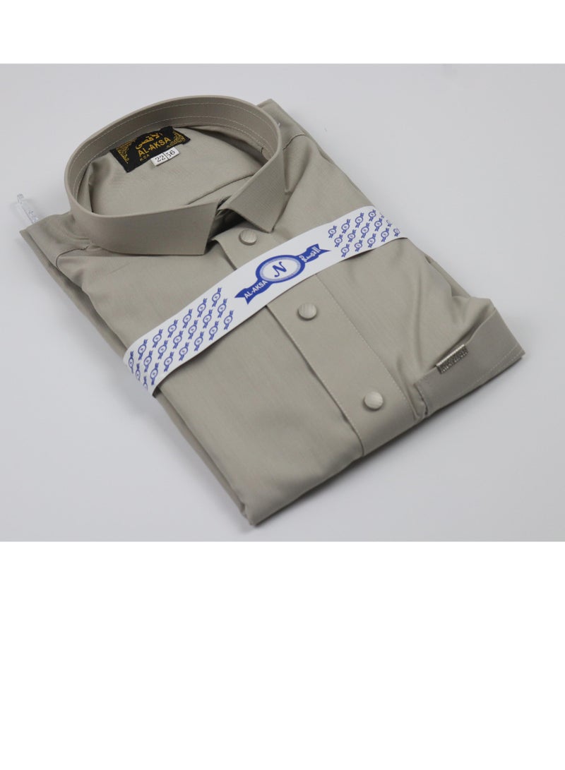 Classic boys' dress designed with high precision by professionals in the field of fashion design.