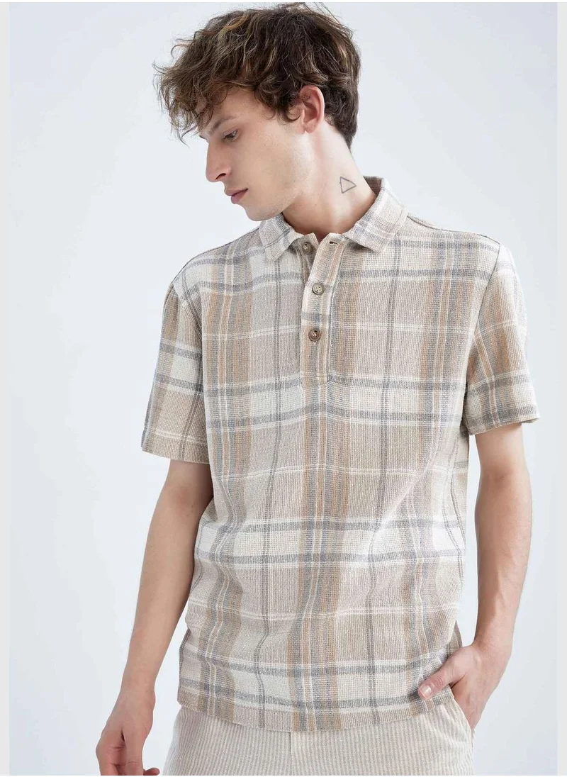 ديفاكتو Regular Fit Short Sleeve Check Print Shirt