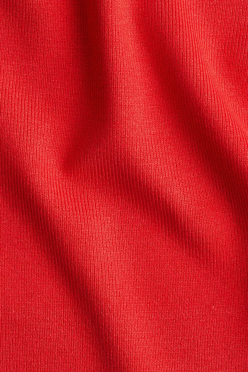 اتش اند ام بلوزة بتفاصيل أزرار