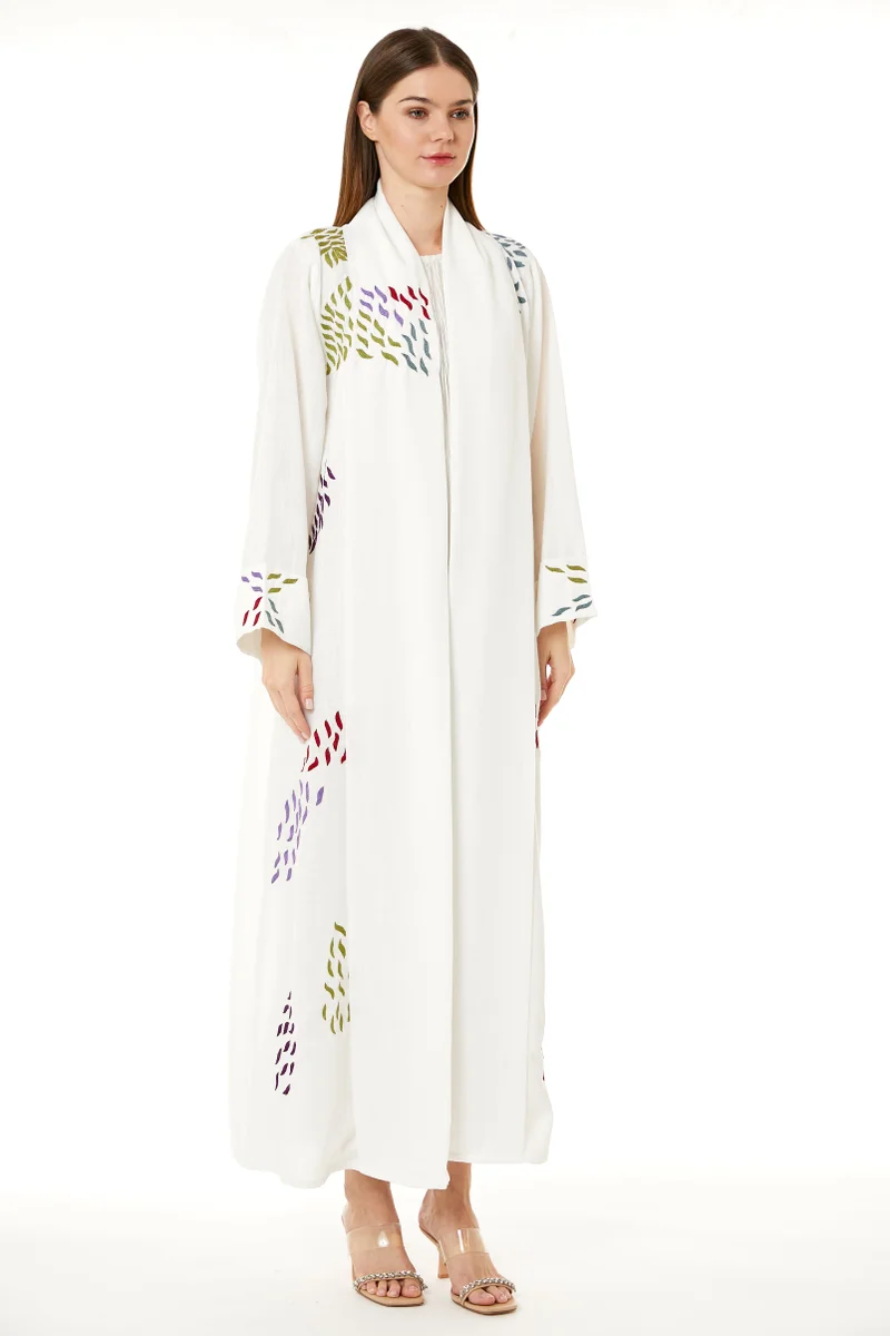 Moistreet Embroiderd Flared Sleeve Abaya