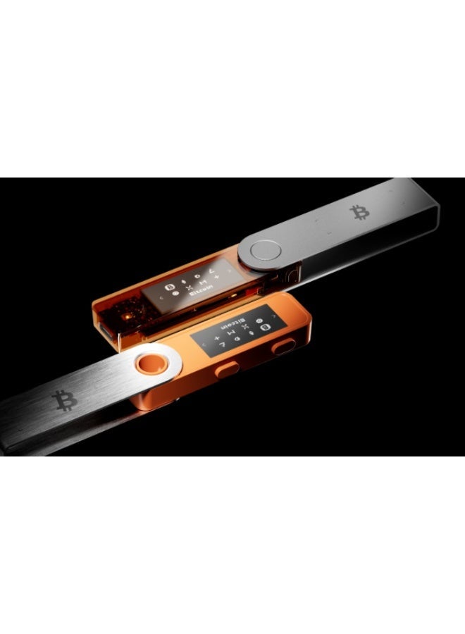 ليدجر محفظة Nano X الصلبة | أكثر طريقة آمنة لتخزين العملات الرقمية وNFTs في وضع التخزين البارد، شاشة كبيرة + اتصال لاسلكي عبر Bluetooth وType-C، دعم أكثر من 5500 أصل وعملة، لنظامي iOS وAndroid، وMacOS وWindows - أسود - Image 4