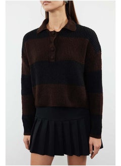 trendyol Dark Brown Crop Soft Textured Color Blocked Knitwear Sweater TWOAW22KZ0226  - Image 3