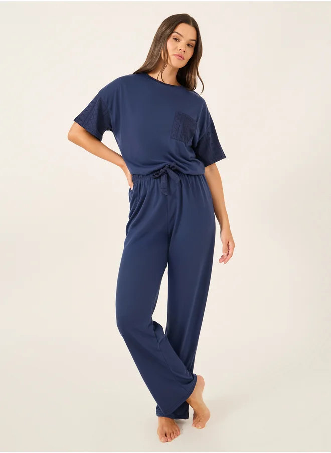 ستايلي Schiffli Sleeve Round Neck T-Shirt and Pyjama Set