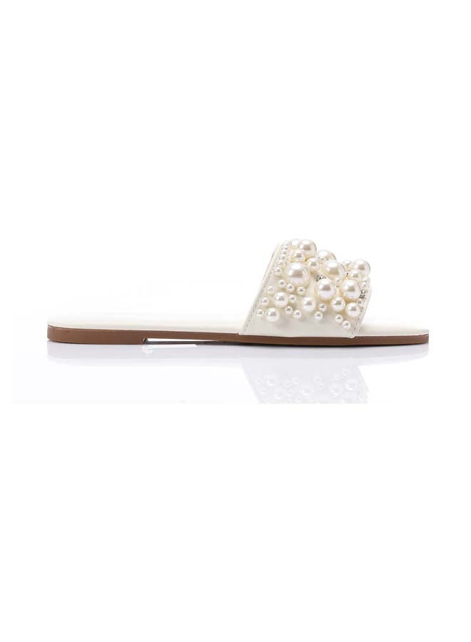 White Design Pearls Slipper