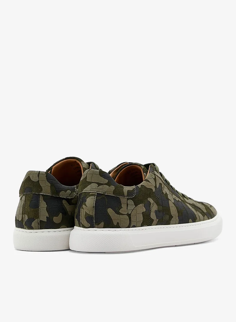 Hoog Camo Sneakers