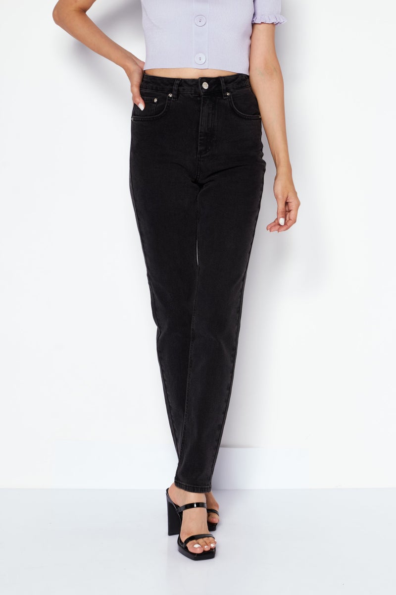 ASOS تصميم أسوس للنساء بنطال جينز عادي مناسب بلون أسود قابل للتمدد - Image 1