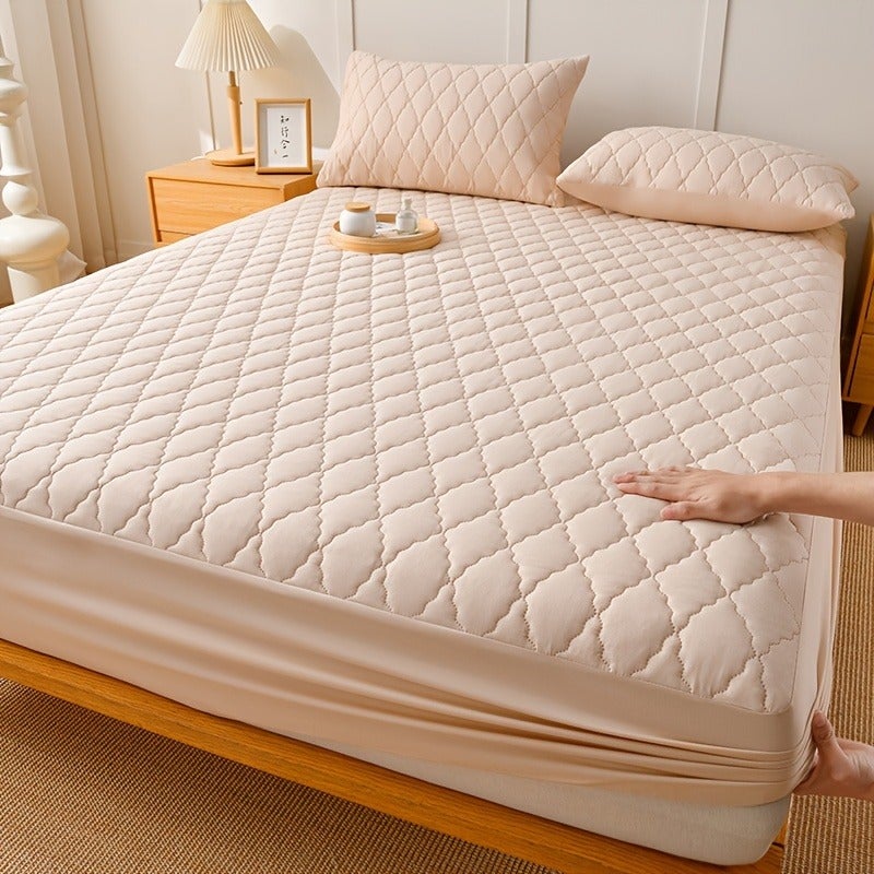 1pc Luxurious Ultra-Soft Comfortable Waterproof Bed Cover with Layered Quilted Sheets, Solid Color Full-Coverage Mattress Protector Suitable for Bedrooms And Hotels, for Single And Double Beds in Dormitories, Skin-Friendly, Breathable - Image 1