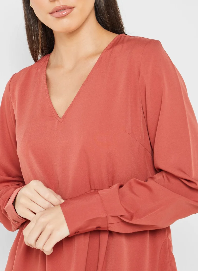 PIECES Ruffle Hem V-Neck Dress