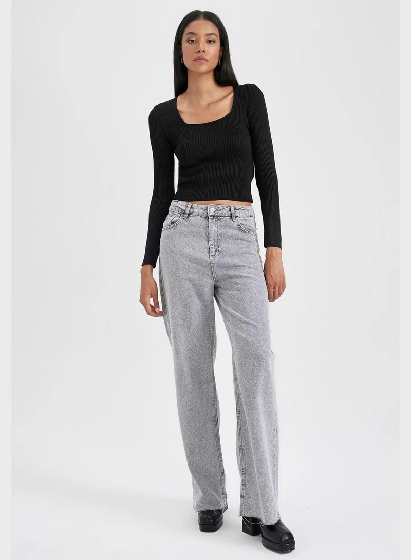 ديفاكتو بلوزة برقبة مربعة