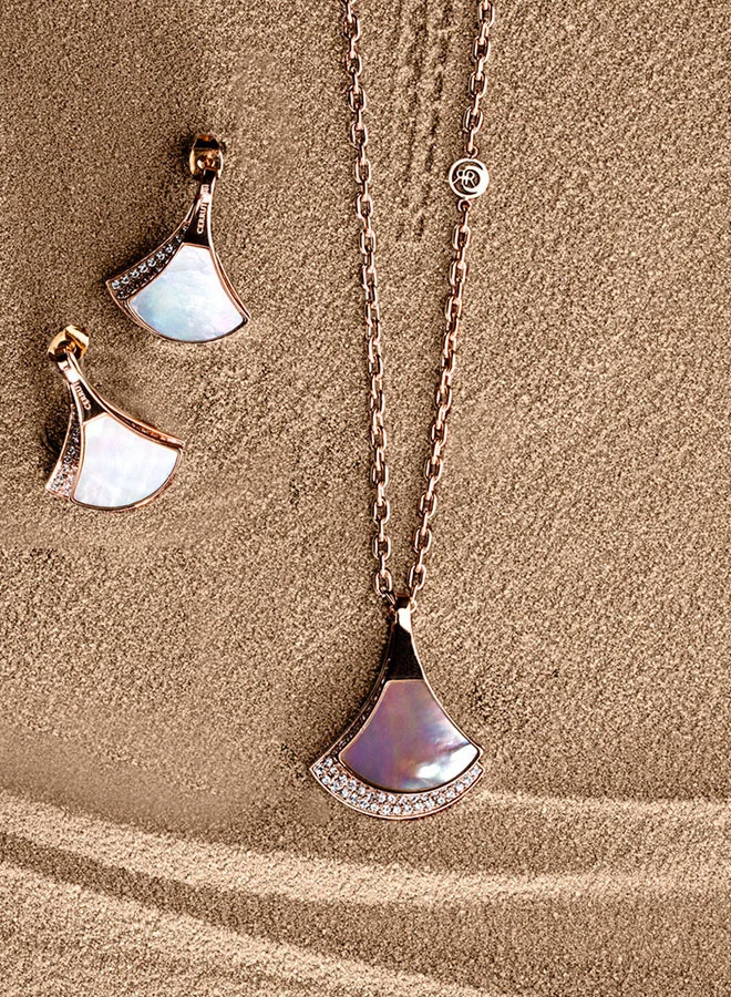 Ladies Necklace Rosegold Stylish and Feminine Women's Necklace