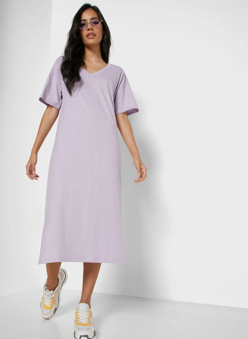 Ginger Basics Relaxed V-Neck Midi Dress