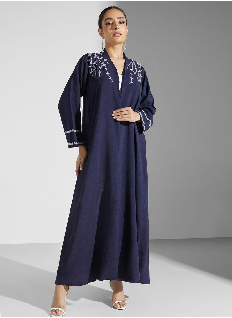 Khizana عباية مزينة بتفاصيل  - Image 5